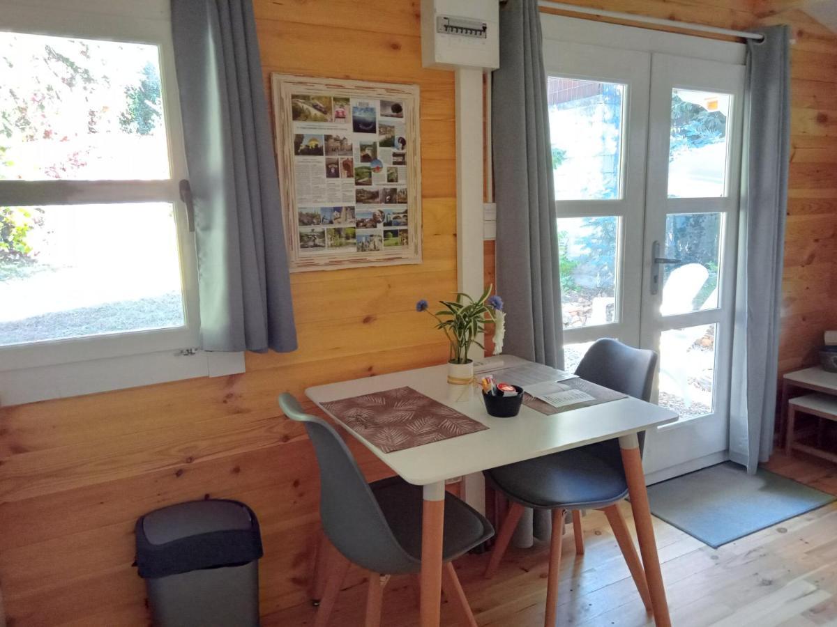 Chalet "Le Petit Olivier" Gites Appart 'Hotel L'Echappee Belle D'Aubenas Logement 2 Sur 3 Exterior photo